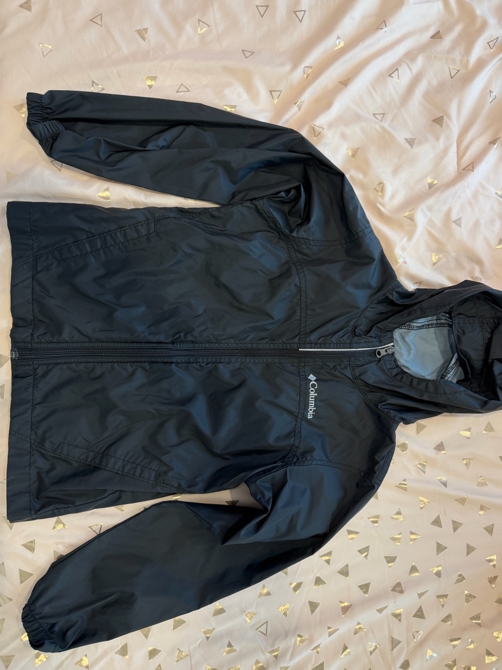 Columbia Black Hooded windbreaker/raincoat Jacket